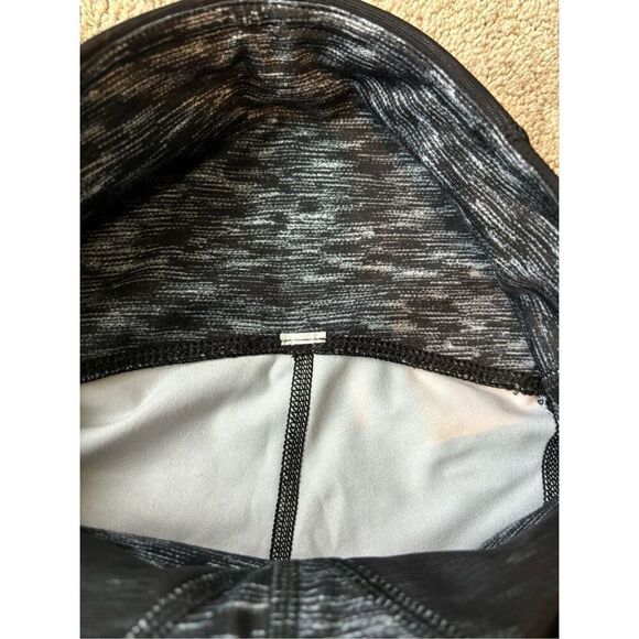 Nearly new Lululemon Exquisite legging Dramatic Static White Black / Black, $88 - Picture 7 of 7